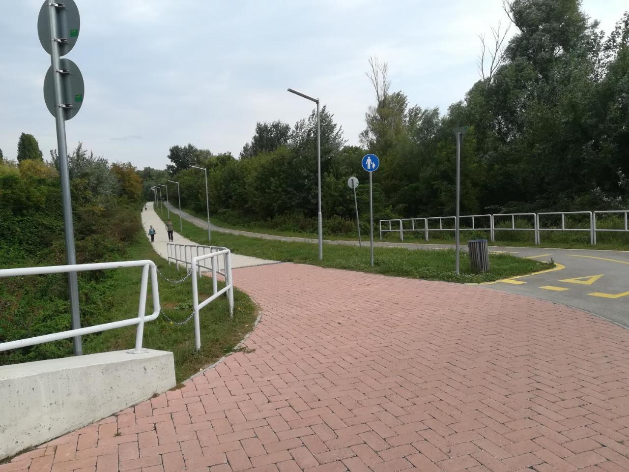 Betty Apartman Balatonfůzfő Exterior foto